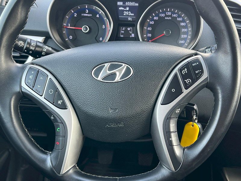 Hyundai i30 (2016) Trikolor 1.6 CRDi 81kW 6° manu - fotka 21 z 27