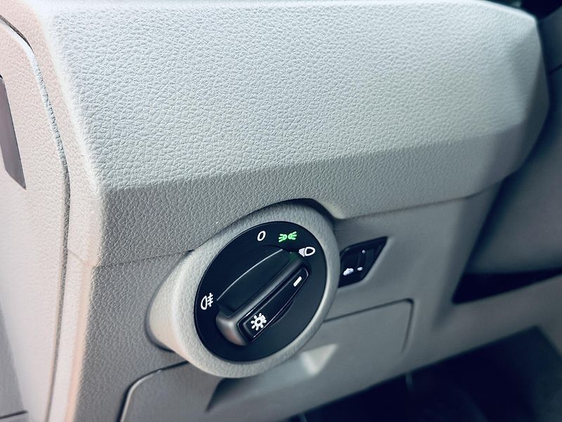 Volkswagen Transporter (2023) - fotka 15 z 34