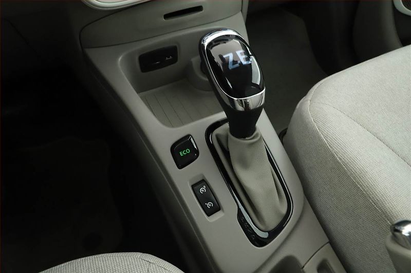 Renault ZOE (2013) Q210, SoH 92%, Automat, Navi - fotka 12 z 17