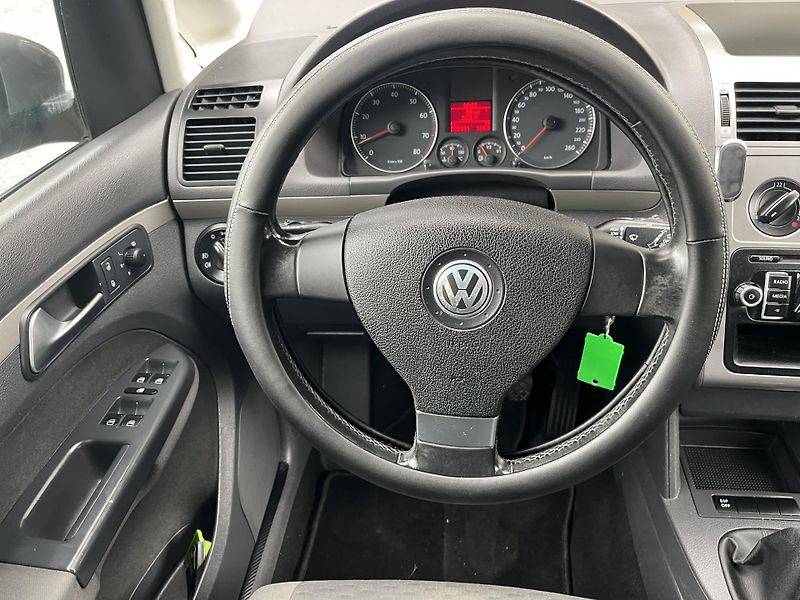 Volkswagen Touran (2010) 1,4 TSi 103 Kw TAŽNÉ - fotka 12 z 18