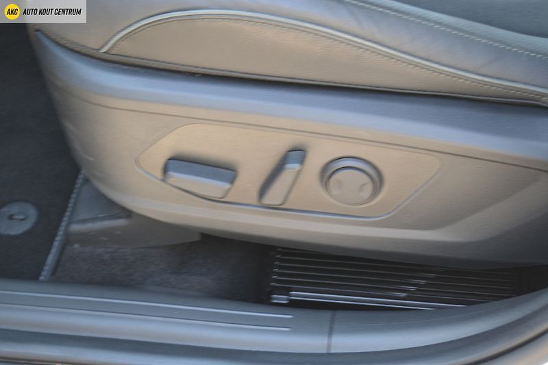 Hyundai Tucson 25 1,6 TGDI  20 Years Luxury - fotka 27 z 66
