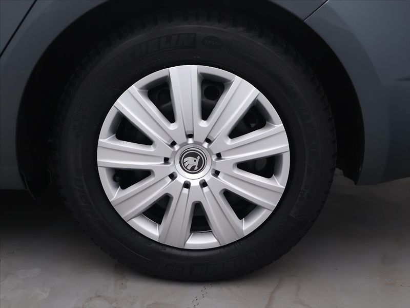 Škoda Octavia 1,6 TDI 77kW CZ Klima 2.Maj - fotka 23 z 30