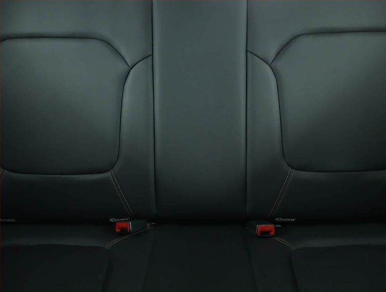 Dacia Spring (2023) Electric 65 (27 kWh), SoH 93% - fotka 10 z 16