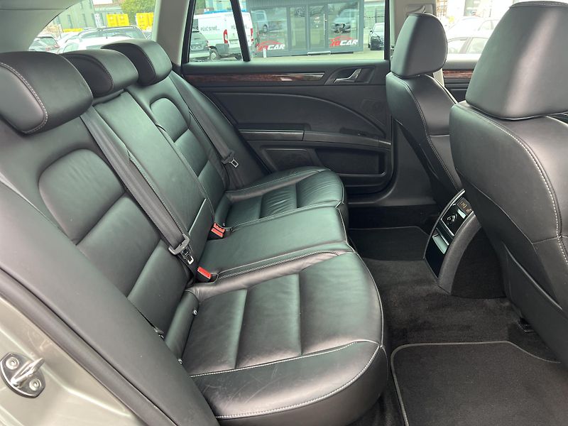 Škoda Superb 2.0TDi 125kw DSG NAVI KŮŽE ALU - fotka 33 z 46