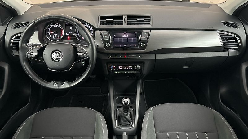 Škoda Fabia 1.0 TSI Style Combi - fotka 8 z 23