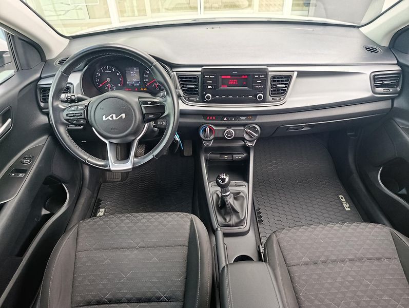 Kia Rio (2023) 1.2. DPI 62KW ČR 1. MAJ - fotka 10 z 13