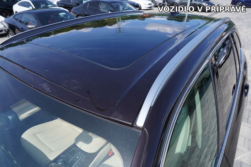 BMW X5 xDrive 40e 250kW Panorama - fotka 5 z 13