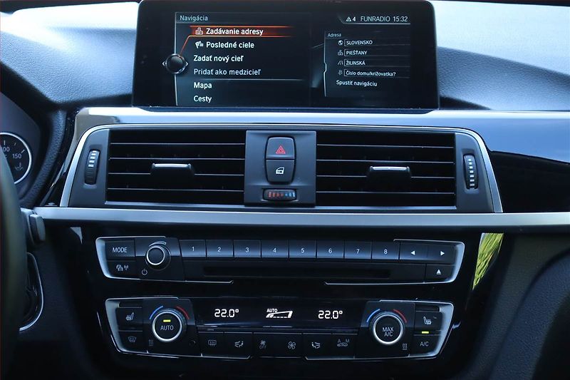 BMW Řada 3 (2016) 320 d, Serv.kniha, Navi - fotka 12 z 25