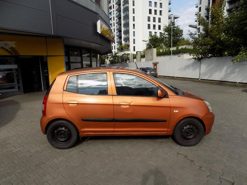 Kia Picanto (2005) 1.1  - fotka 8 z 13