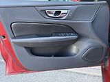 Volvo V60 MOMENTUM B4, FULL LED - náhled 7
