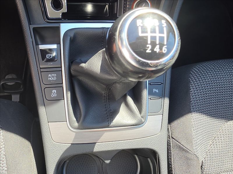 Volkswagen Passat 1,4 TSi 90KW Comfortline NAVI - fotka 23 z 45