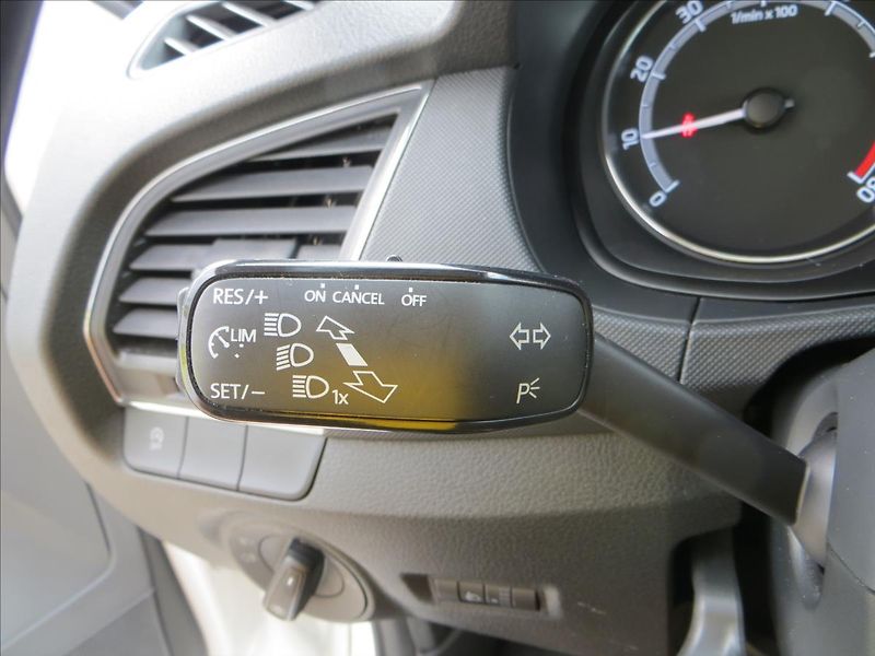 Škoda Fabia 1,0 TSI Ambition Tažné ČR - fotka 16 z 20