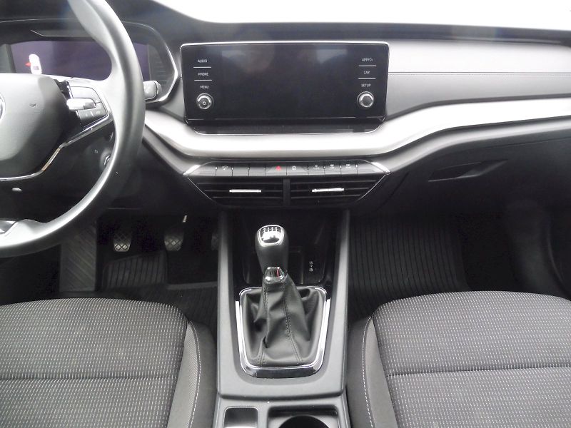 Škoda Octavia (2023) Ambition 1,5 TSI 110kW - fotka 11 z 27