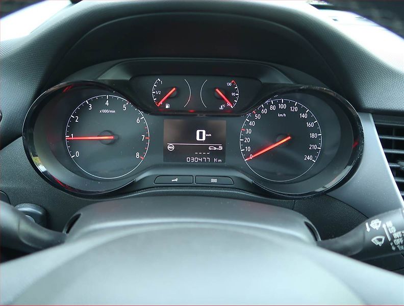 Opel Crossland X (2023) 1.2 Turbo, ČR,1.maj - fotka 11 z 14