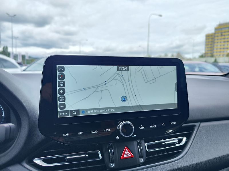Hyundai i30 1.5 T-GDI/103kW N-Line DCT - fotka 20 z 35