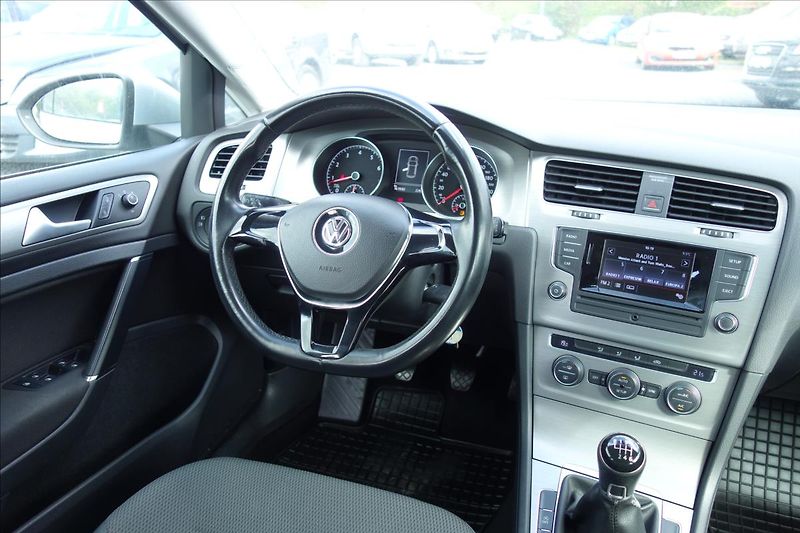 Volkswagen Golf 1,4 TSi,ČR,1 MAJ.,COMFORTLINE. - fotka 17 z 32