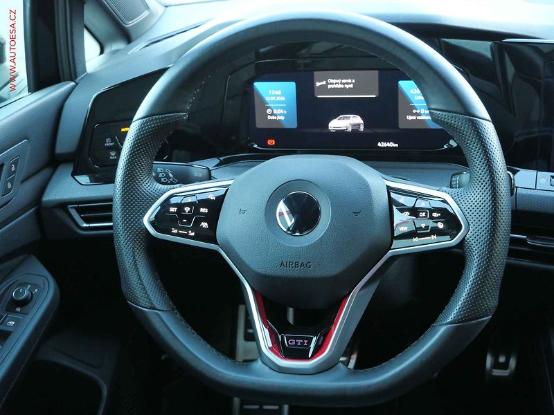 Volkswagen Golf (2022) 2.0 TSi, GTi, LED - fotka 13 z 22