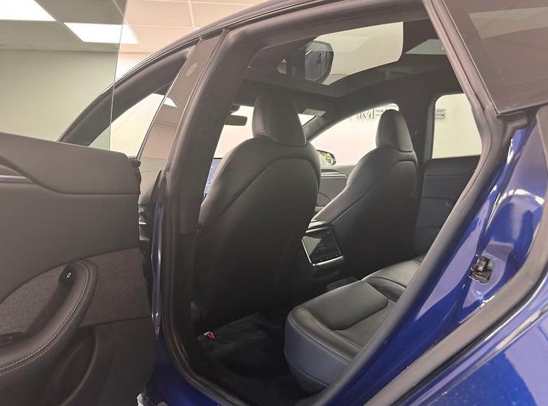 Tesla Model S Plaid AWD Yoke Tažné Pano Kam - fotka 11 z 18