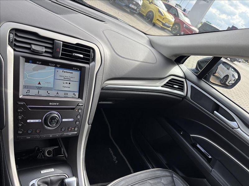 Ford Mondeo 2,0 HEV Vignale 103kW - fotka 40 z 45