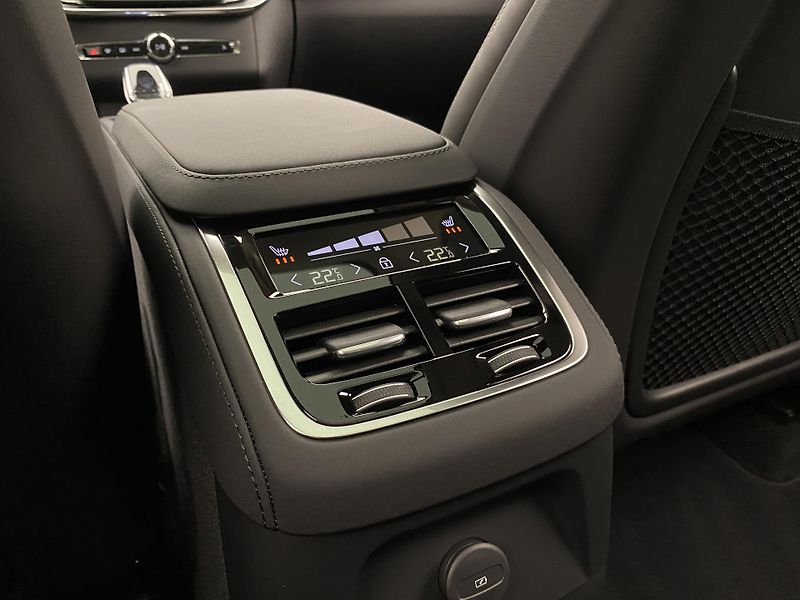 Volvo XC90 (2026) T8 AWD Plug-in BRIGHT ULTRA - fotka 74 z 75