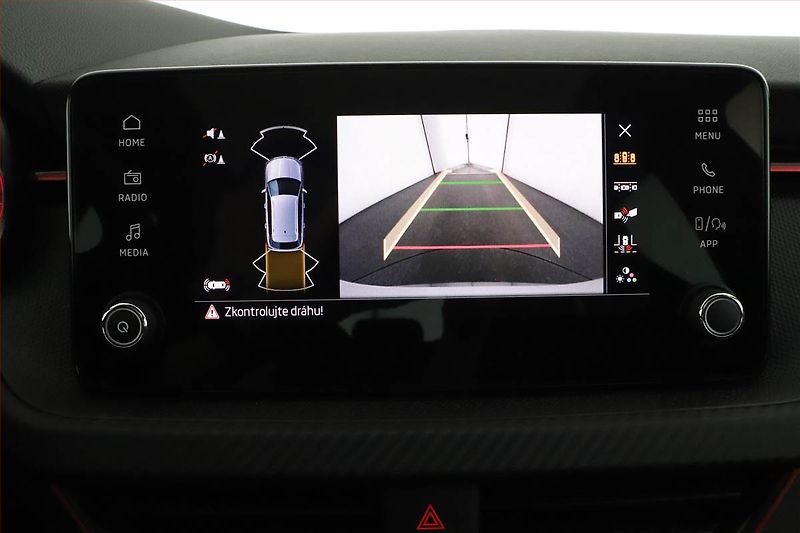 Škoda Kamiq (2026) 1.5 TSI, MONTE CARLO, AUTOMAT - fotka 14 z 20