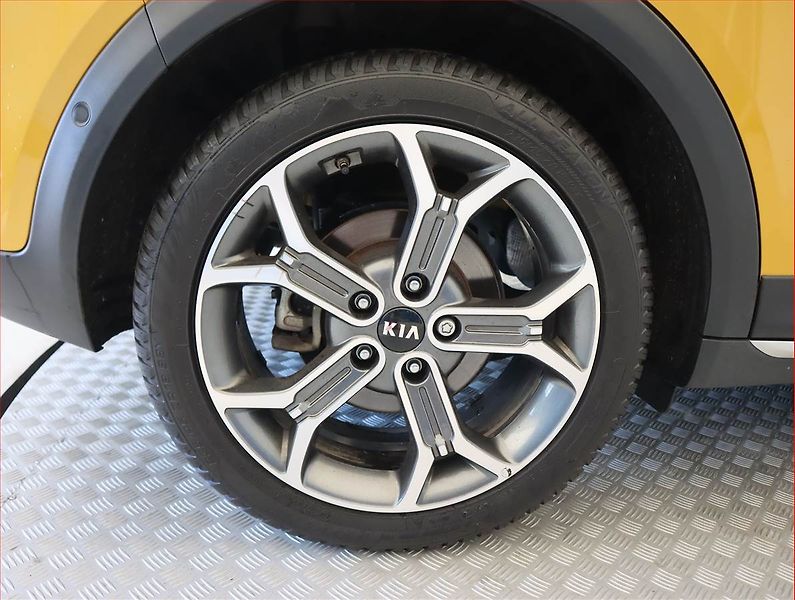 Kia XCeed (2021) 1.6 CRDi, Automat, Serv.kniha - fotka 15 z 20