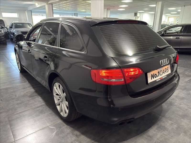Audi A4 1,8   TFSI B8 BI-XENON ALU R18 - fotka 4 z 33
