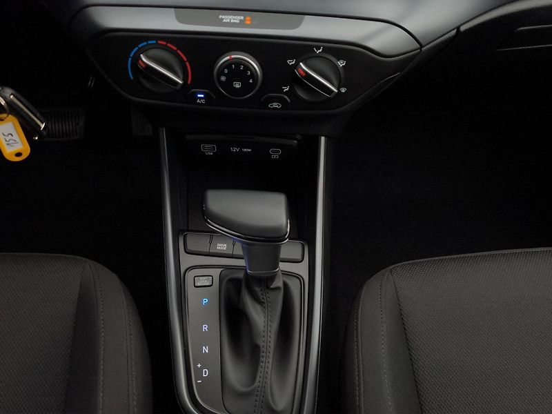 Hyundai Bayon (2025) 1.0T-GDi 74kw, ČR, Automat, Zá - fotka 23 z 27