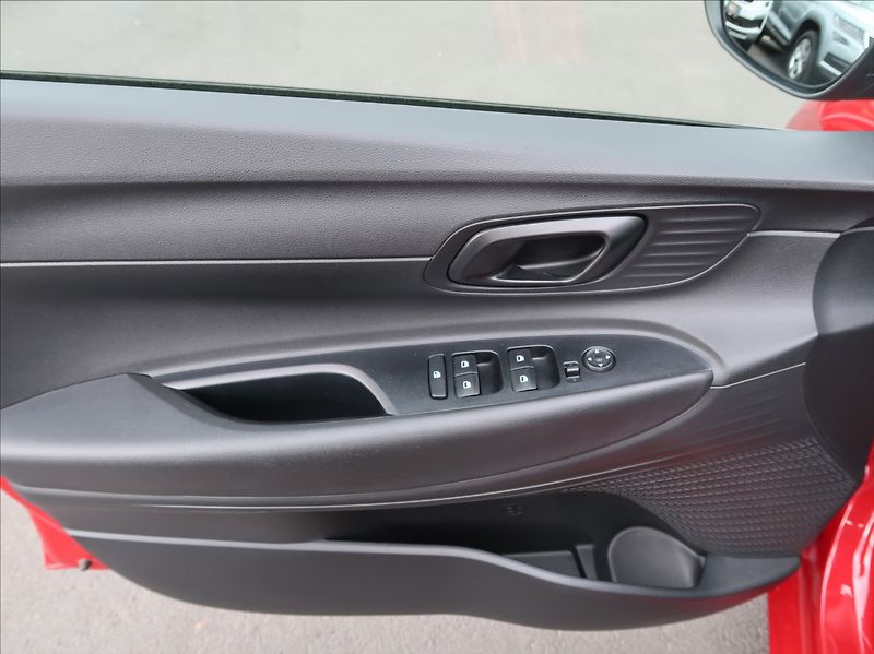 Hyundai i20 1,2 i,57kW,1majČR,WaveWinter - fotka 23 z 30