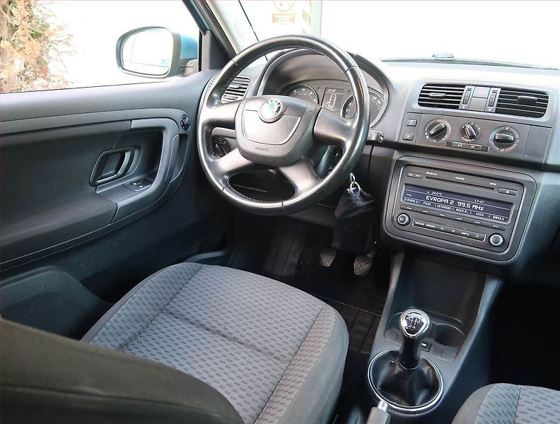 Škoda Fabia (2010) 1.2 TSI - fotka 7 z 16