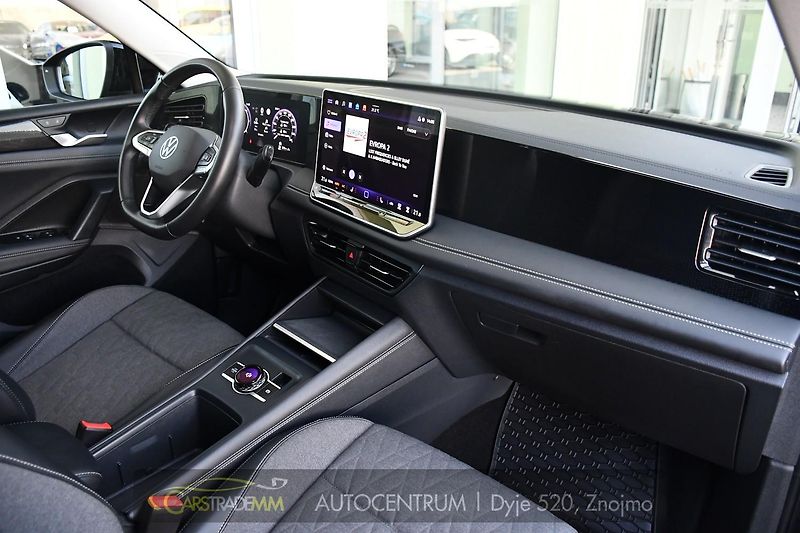 Volkswagen Tiguan 2.0TDi N.TOP 4M ZÁRUKA - fotka 16 z 55