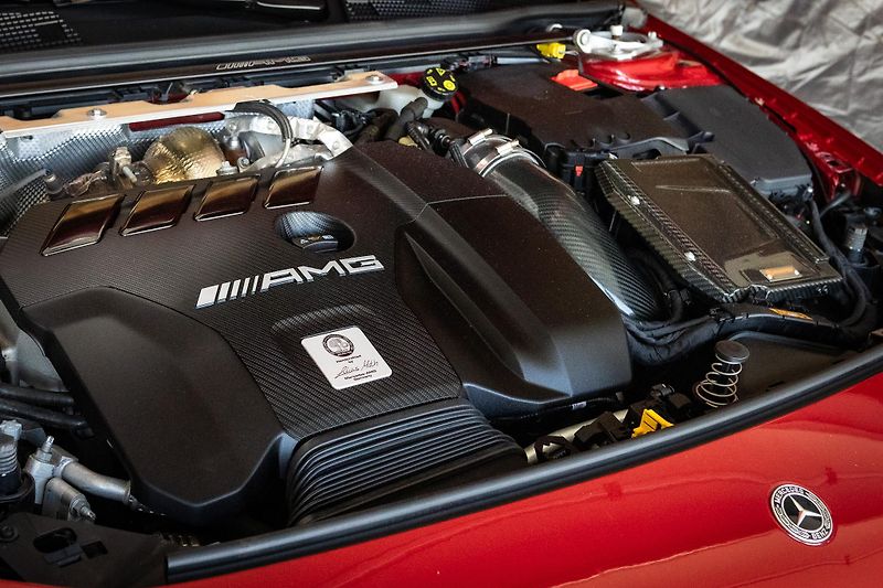 Mercedes-Benz Třídy A (2020) Mercedes-AMG A45 S 4MATIC+ - fotka 8 z 11
