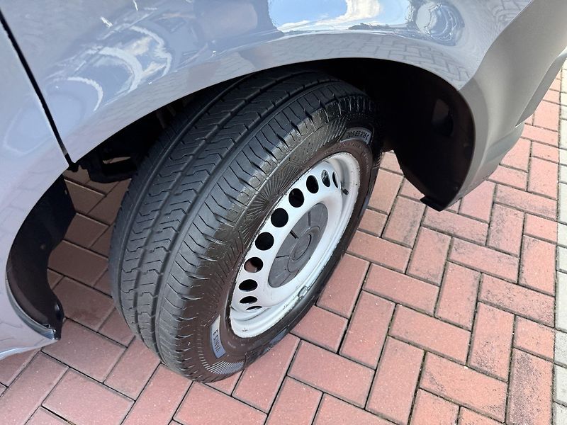 Volkswagen Transporter (2019) 2.0TDi Klima 5Míst Bluetooth - fotka 46 z 49