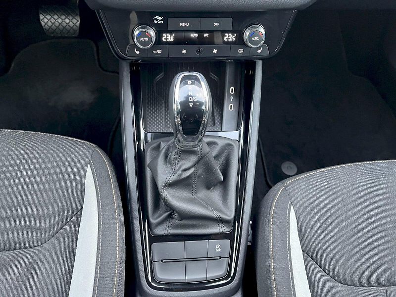 Škoda Kamiq (2024) 1,0TSI 85KW DSG TOP SELECTION - fotka 20 z 23