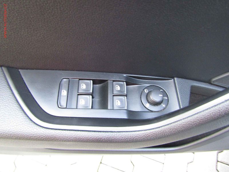 Škoda Superb (2016) 2.0 TDi, Style, DSG, TZ - fotka 11 z 19