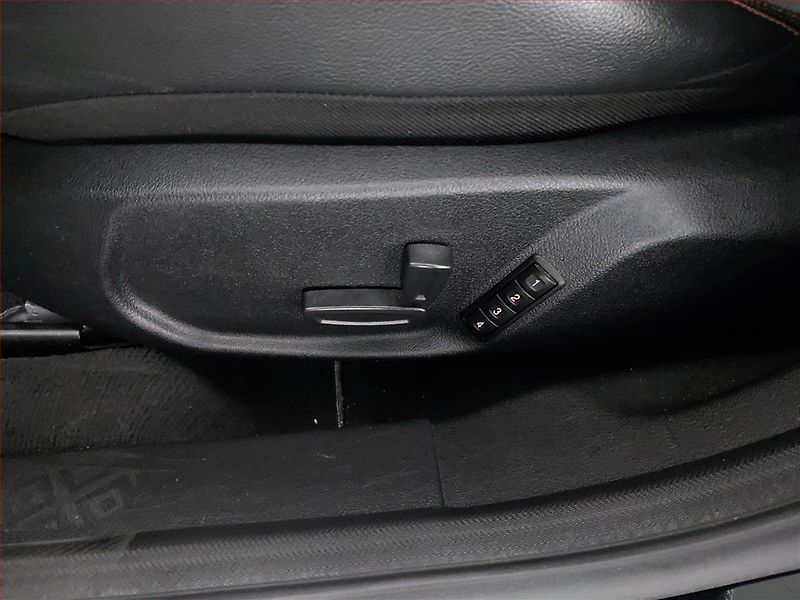 Ford Mondeo (2014) 2.2 TDCi, Serv.kniha, Kůže - fotka 16 z 19