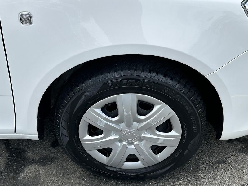 Škoda Fabia (2011) 1.2TSI/63kW 1.Maj. *KLIMA  - fotka 28 z 30