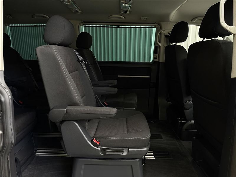 Volkswagen Multivan 2.0TDI 150kW COMFORT 2XALU - fotka 35 z 42