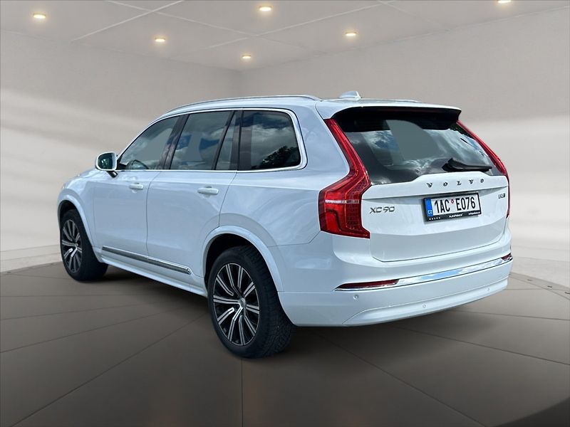 Volvo XC90 2,0 B5 AWD D Plus Bright AT - fotka 4 z 11