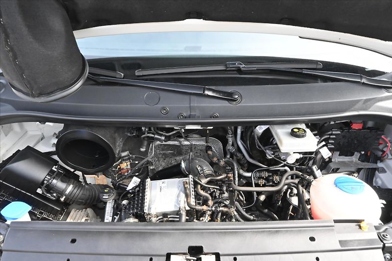 Volkswagen Crafter 2,0 TDI 103 kW L2H2 Záruka až - fotka 9 z 29