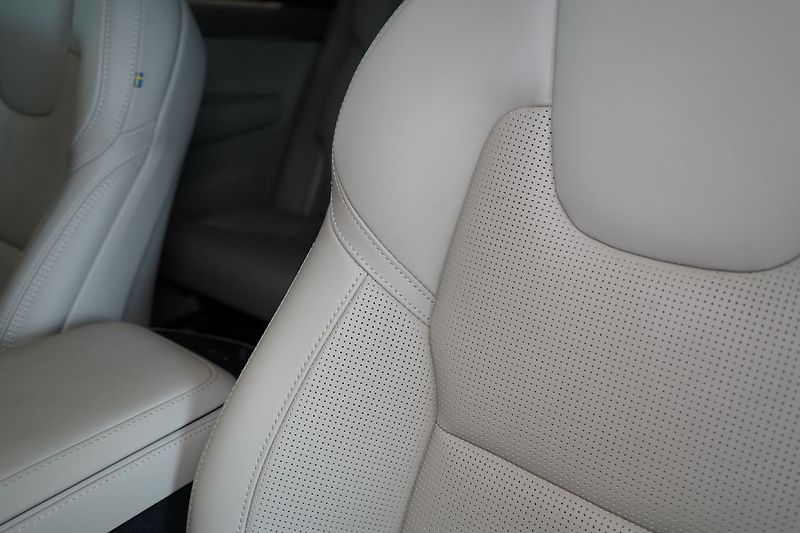 Volvo XC90 B5 PLUS Bright, Vzduch, 360° - fotka 21 z 50