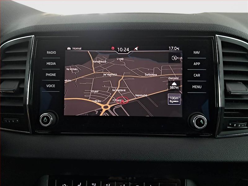 Škoda Karoq (2019) Sportline 2.0 TSI - fotka 13 z 20