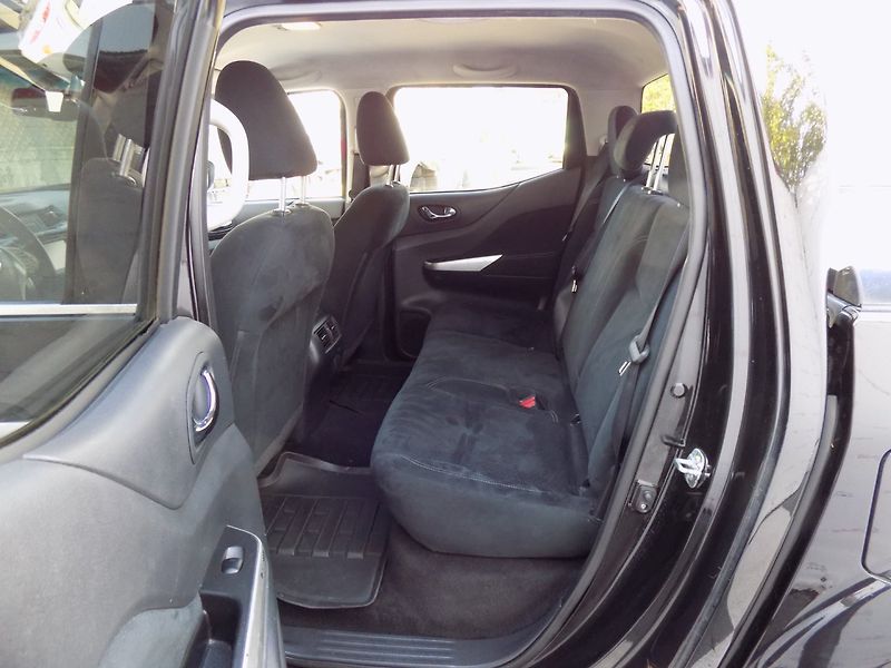 Nissan Navara (2017) 2.3DCi/4x4/Bi-xenon/NAVI/ČR/ - fotka 9 z 39