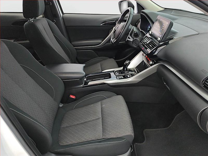 Mitsubishi Eclipse Cross (2021) Plug-in-Hybrid - fotka 9 z 18