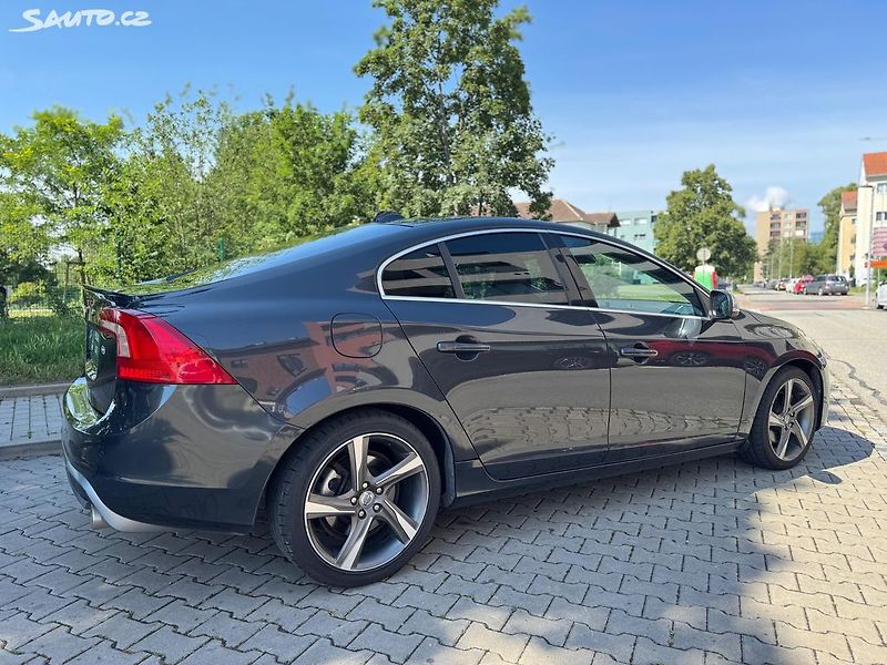 Volvo S60 2.4D5 R-Design servis.historie - fotka 7 z 30
