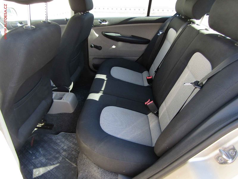 Škoda Fabia (2005) 1.2 i, ČR, servis.kniha - fotka 10 z 16