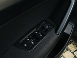 Volkswagen Touran 1.2TSI MANUÁL 7MÍST SERVISKA - náhled 34