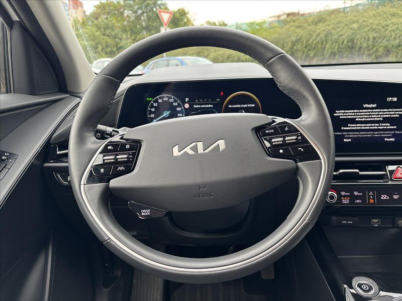 Kia e-Niro 0,0 Style ZÁRUKA 1.ČR SoH 99% - fotka 15 z 42