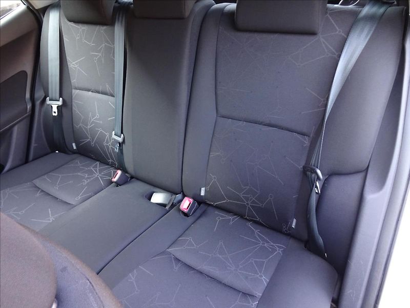 Toyota Auris 1,33 VVTi 74 kW - fotka 21 z 41