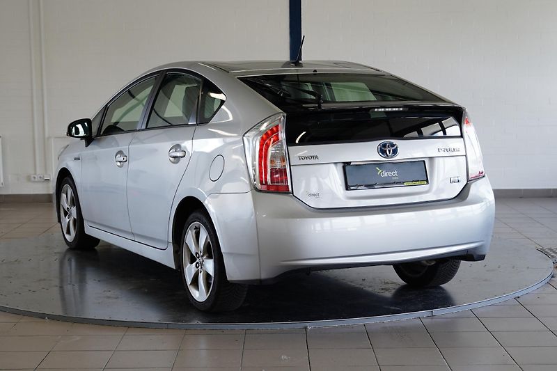 Toyota Prius - fotka 7 z 25